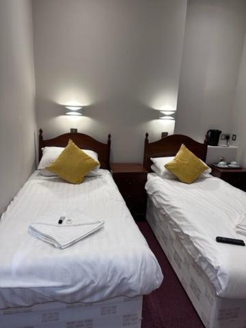 Hadleigh Hotel Eastbourne Bagian luar foto