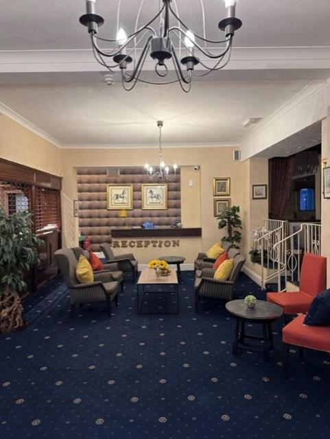 Hadleigh Hotel Eastbourne Bagian luar foto