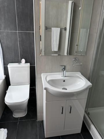 Hadleigh Hotel Eastbourne Bagian luar foto